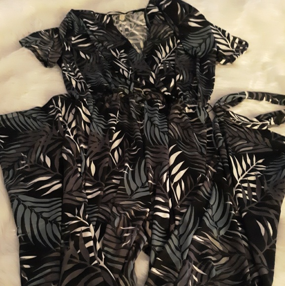 Pants - NWOT Sandiva Jumpsuit